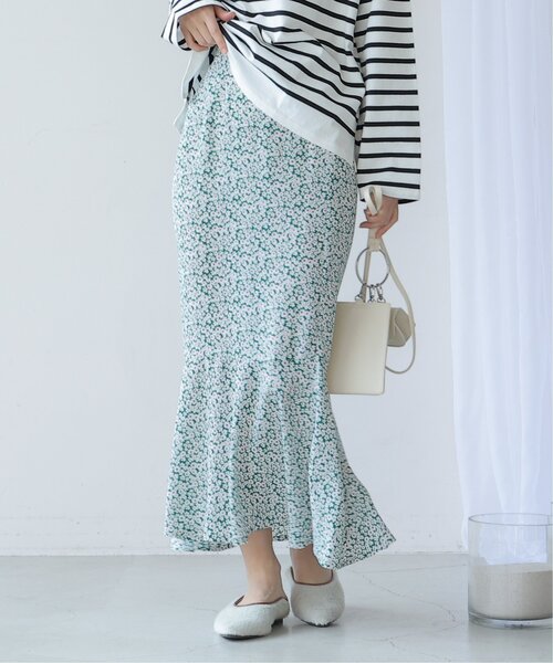 frames RAY CASSIN（フレームスレイカズン）の「デシンデイジー柄マーメイドスカート（スカート・レディース・ブラック/グリーン・FREE）」の3枚目の写真