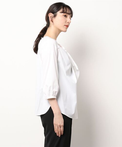 Rose Tiara（ローズティアラ）の「変形リボンブラウス（シャツ/ブラウス・レディース・ネイビー/オフホワイト・46/42/38）」の18枚目の写真