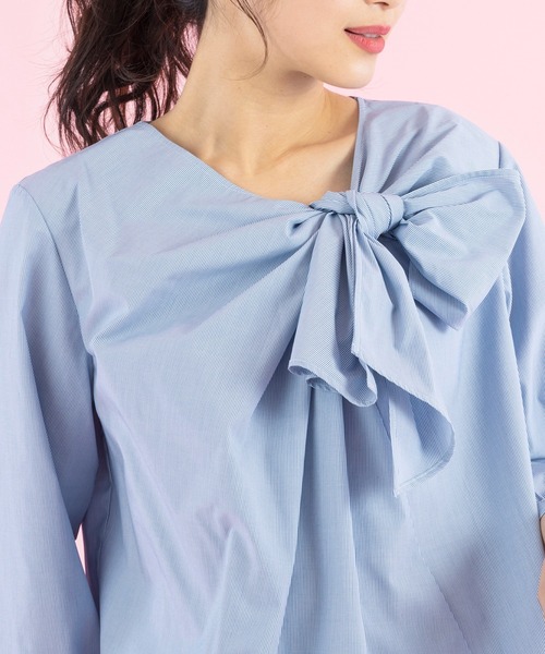 Rose Tiara（ローズティアラ）の「変形リボンブラウス（シャツ/ブラウス・レディース・ネイビー/オフホワイト・46/42/38）」の22枚目の写真