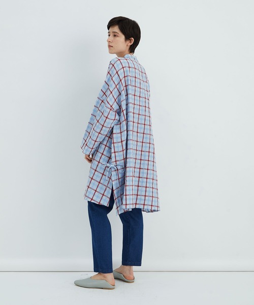 conges payes ADIEU TRISTESSE（コンジェ ペイエ アデュートリステス）の「リネンサッカーシャツ（シャツ/ブラウス・レディース・ホワイト/ブラック×ホワイト/ブルー系その他・38）」の4枚目の写真