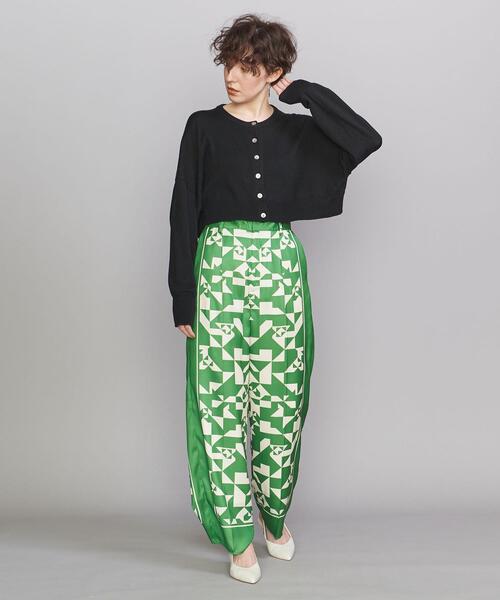 BEAUTY&YOUTH UNITED ARROWS（ビューティーアンドユースユナイテッドアローズ）の「BY コットンブレンド ショート ボタン カーディガン◆（カーディガン/ボレロ・レディース・ブラック/クリーム/ロイヤルブルー・FREE）」の2枚目の写真