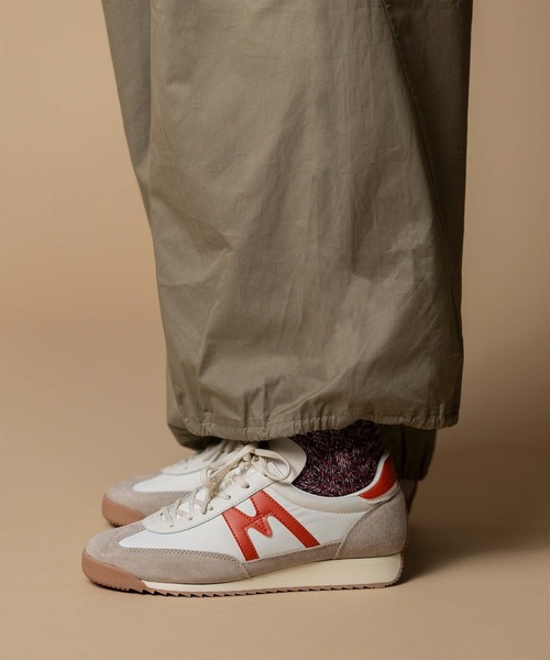 KARHU(カルフ)の「KARHU / “MESTARI” スニーカー(スニーカー・レディース・ブラック系/グレー系その他/モスグリーン/ベージュ/レッド系/ライトブルー/ブルー系/オレンジ系・10/6/5/4/7/11/9/8)」の8枚目の写真