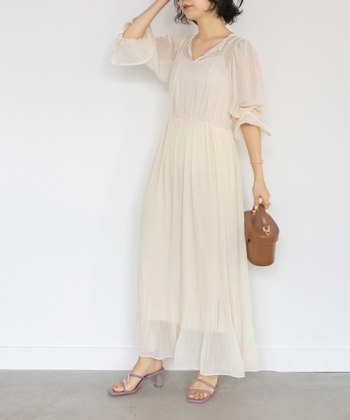 RANDA（ランダ）の「プリーツシフォンワンピース（ワンピース・レディース・パープル/ピンク/クリーム・1/0）」の2枚目の写真