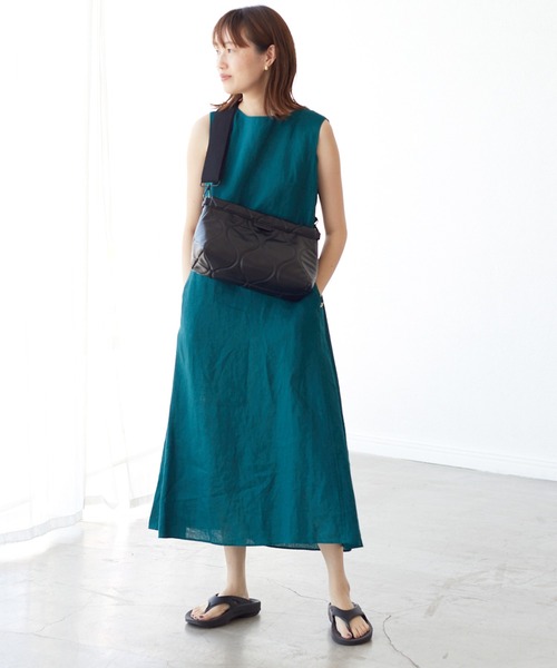 SLOBE IENA(スローブイエナ)の「【LE VERNIS/ル・ベルニ】キルティングクラッチ◆(ショルダーバッグ・レディース・ブラック/カーキ・FREE)」の9枚目の写真