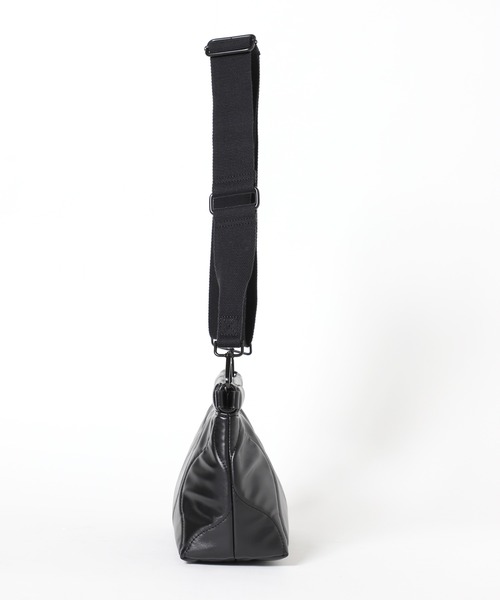 SLOBE IENA(スローブイエナ)の「【LE VERNIS/ル・ベルニ】キルティングクラッチ◆(ショルダーバッグ・レディース・ブラック/カーキ・FREE)」の7枚目の写真