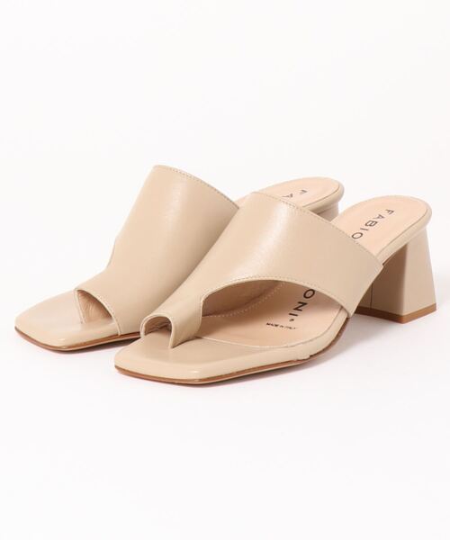 FABIO RUSCONI(ファビオルスコーニ)の「FABIO RUSCONI(ファビオ ルスコーニ)/スクエアトゥ チャンキーヒール トングサンダル(サンダル・レディース・ホワイト/ベージュ/ブラック系・38/39/35/36/37)」の1枚目の写真