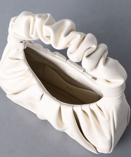 JW PEI（ジェイダブリューペイ）の「＜JW PEI（ジェイダブリューペイ）＞Gabbi バッグ（ハンドバッグ・レディース・ブラック/オフホワイト・FREE）」の6枚目の写真