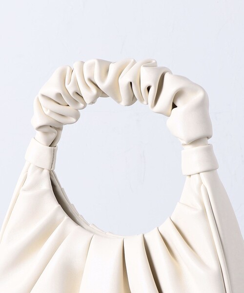 JW PEI（ジェイダブリューペイ）の「＜JW PEI（ジェイダブリューペイ）＞Gabbi バッグ（ハンドバッグ・レディース・ブラック/オフホワイト・FREE）」の8枚目の写真