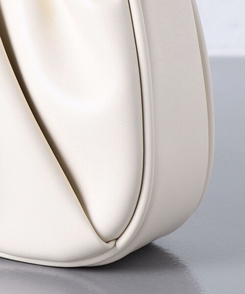 JW PEI（ジェイダブリューペイ）の「＜JW PEI（ジェイダブリューペイ）＞Gabbi バッグ（ハンドバッグ・レディース・ブラック/オフホワイト・FREE）」の12枚目の写真