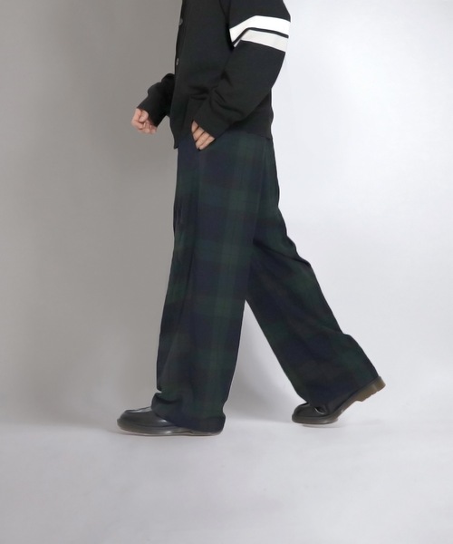 Confirm(コンファーム)の「Confirm / コンファーム ワイドストレートチェックパンツ(スラックス・メンズ・ダークグリーン/ブラック×グレー/ベージュ×ブラック・M/L)」の1枚目の写真