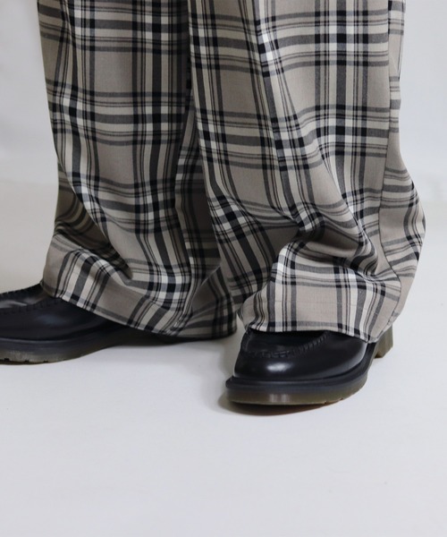 Confirm(コンファーム)の「Confirm / コンファーム ワイドストレートチェックパンツ(スラックス・メンズ・ダークグリーン/ブラック×グレー/ベージュ×ブラック・M/L)」の6枚目の写真