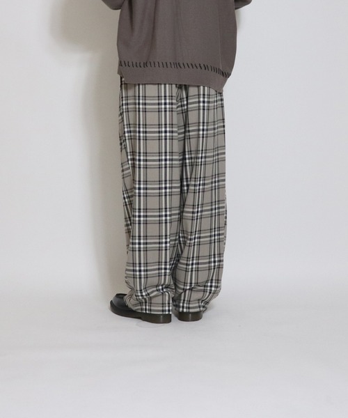 Confirm(コンファーム)の「Confirm / コンファーム ワイドストレートチェックパンツ(スラックス・メンズ・ダークグリーン/ブラック×グレー/ベージュ×ブラック・M/L)」の12枚目の写真