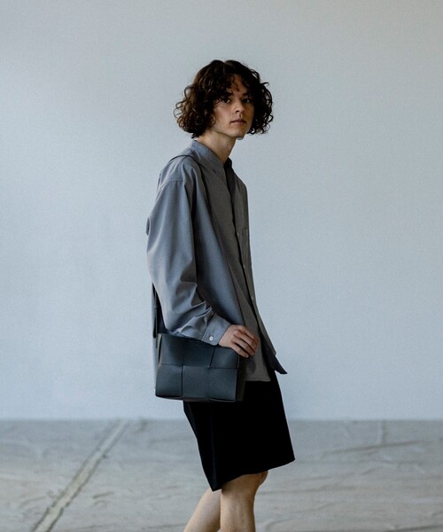 リネンライクキーネックシャツ