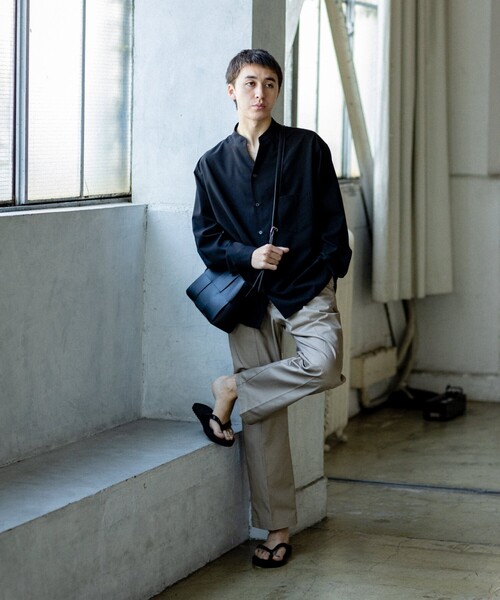 リネンライクキーネックシャツ