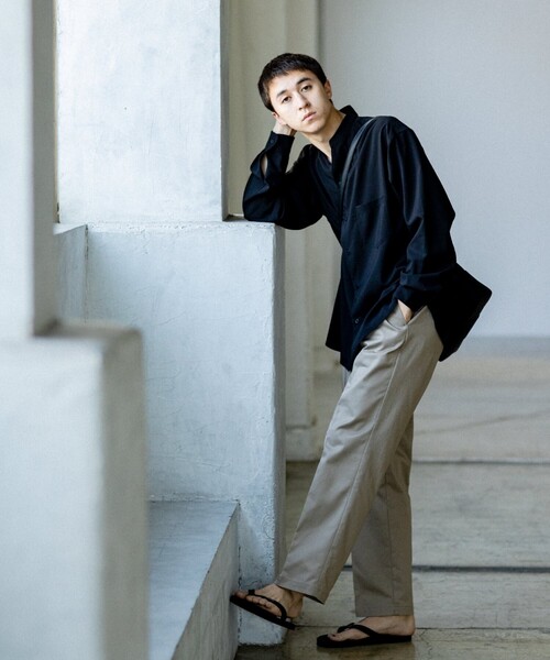 リネンライクキーネックシャツ