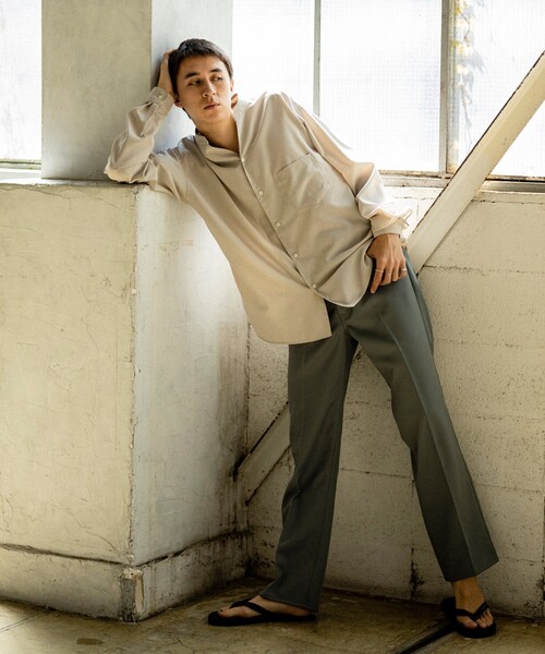 リネンライクキーネックシャツ