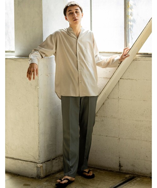 リネンライクキーネックシャツ