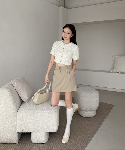 by muni:r（バイ ムニール）の「ケーブルクロップドニットカーディガン（ニット/セーター・レディース・ベージュ/ネイビー/アイボリー・FREE）」の10枚目の写真