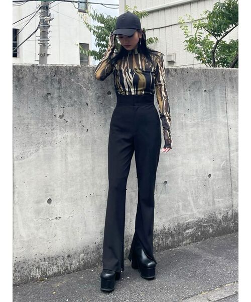 EMODA(エモダ)の「マークウエストフレアパンツ(その他パンツ・レディース・アイボリー/ブラック/ピンク/グリーン/ブルー・SMALL/MEDIUM)」の12枚目の写真