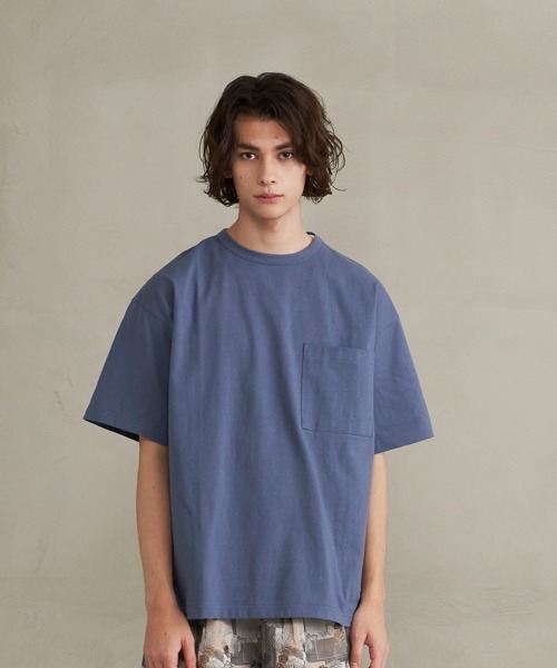 Revo.(レボ)の「USAコットン×リサイクルコットン SDGs ルーズシルエットポケットTee(Tシャツ/カットソー・メンズ・ダークパープル/ホワイト/グリーン/ブラック/ブルー・MEDIUM/LARGE)」の6枚目の写真
