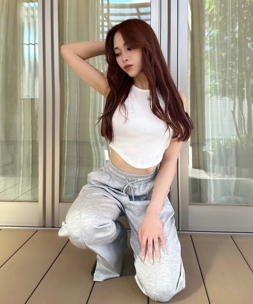 Mela(メラ)の「Side slit sweat pants(スウェットパンツ・レディース・ホワイト/ブラック/グレー・M/L/S)」の17枚目の写真