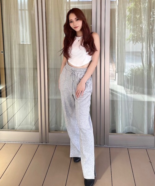 Mela(メラ)の「Side slit sweat pants(スウェットパンツ・レディース・ホワイト/ブラック/グレー・M/L/S)」の20枚目の写真