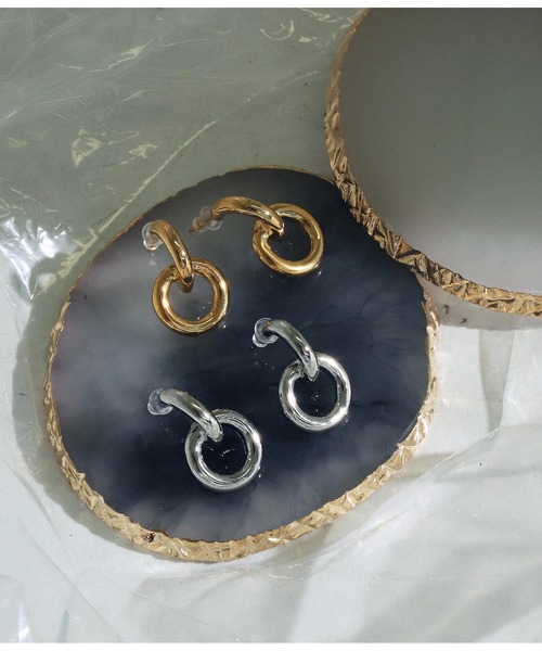 ANAP（アナップ）の「サークルデザインスタッドピアス（ピアス（両耳用）・レディース・シルバー/ゴールド・FREE）」の7枚目の写真