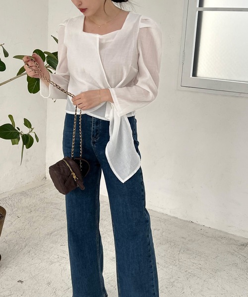 Lamoa（ラモア）の「Lamoa/スクエアネック フロントデザイン ブラウス（シャツ/ブラウス・レディース・ホワイト/ブラック/ブラウン・MEDIUM/LARGE）」の5枚目の写真