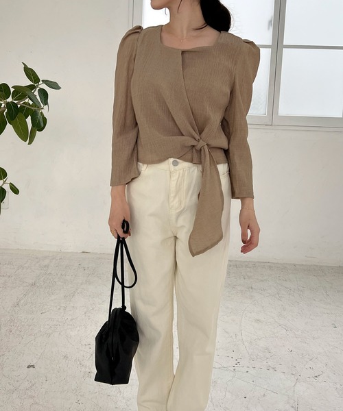 Lamoa（ラモア）の「Lamoa/スクエアネック フロントデザイン ブラウス（シャツ/ブラウス・レディース・ホワイト/ブラック/ブラウン・MEDIUM/LARGE）」の21枚目の写真