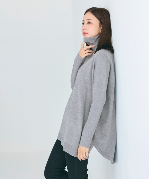coca（coca）（コカ）の「テールカットタートルネック ニットチュニック（ニット/セーター・レディース・グレー/ブラック/ネイビー/アイボリー/ベージュ/ダークブラウン/オートミール・M/L/S）」の12枚目の写真