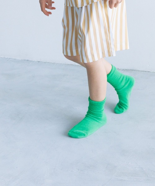 LOWRYS FARM（ローリーズファーム）の「カラーソックス　166651（ソックス/靴下・キッズ・パープル/イエロー/グリーン/ピンク/レッド/ブルー/その他1/イエロー系その他/パープル系その他/グリーン系その他/ブルー系その他/ブルー系その他2/ライム/パープル系その他2/ネイビー/オレンジ/エンジ/パープル系その他3/カーキ/マスタード/レッド系その他・MEDIUM/LARGE）」の4枚目の写真