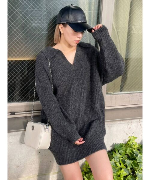 EVRIS（エヴリス）の「オープンカラールーズニットトップス（ニット/セーター・レディース・グレー/ブルー/アイボリー・FREE）」の2枚目の写真