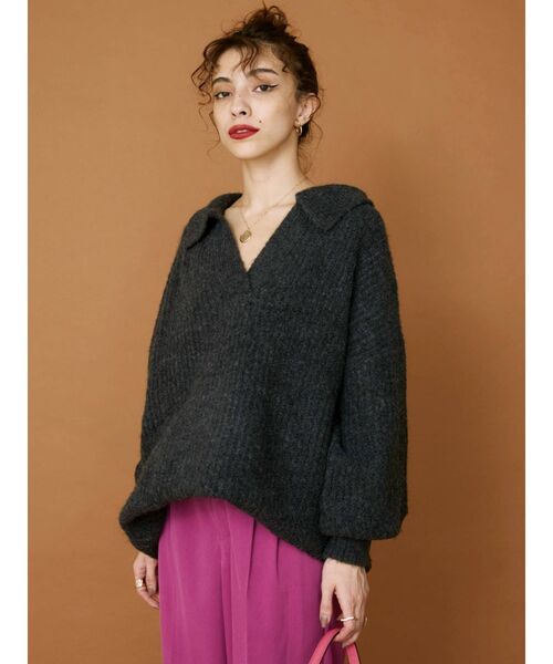 EVRIS（エヴリス）の「オープンカラールーズニットトップス（ニット/セーター・レディース・グレー/ブルー/アイボリー・FREE）」の4枚目の写真