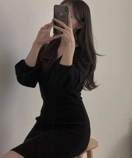 Vipoa（ヴィポア）の「Vネックタイトニットミニワンピ（ワンピース・レディース・ブラック/グレー/ホワイト/ベージュ・FREE）」の16枚目の写真