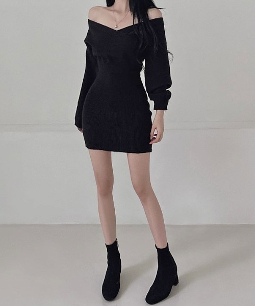 Vipoa（ヴィポア）の「Vネックタイトニットミニワンピ（ワンピース・レディース・ブラック/グレー/ホワイト/ベージュ・FREE）」の5枚目の写真