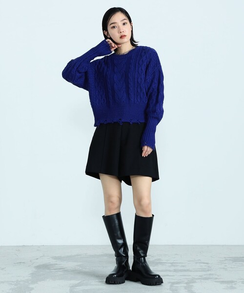 fredy emue(フレディエミュ)の「ケーブル柄ダメージニット(ニット/セーター・レディース・チャコールグレー/パープル/アイボリー・38)」の9枚目の写真