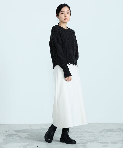 fredy emue(フレディエミュ)の「ケーブル柄ダメージニット(ニット/セーター・レディース・チャコールグレー/パープル/アイボリー・38)」の10枚目の写真