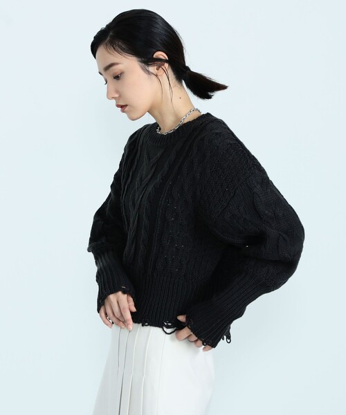 fredy emue(フレディエミュ)の「ケーブル柄ダメージニット(ニット/セーター・レディース・チャコールグレー/パープル/アイボリー・38)」の21枚目の写真