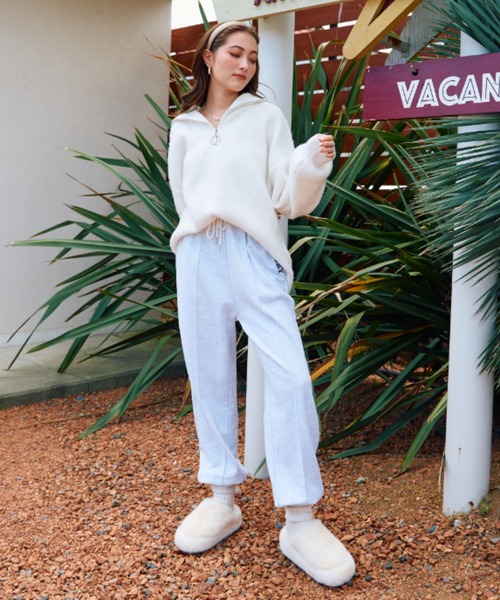 BLONDEY（ブロンディ）の「フェイクファーボリュームサンダル（サンダル・レディース・ブラック/アイボリー/モカ・MEDIUM/LARGE）」の14枚目の写真