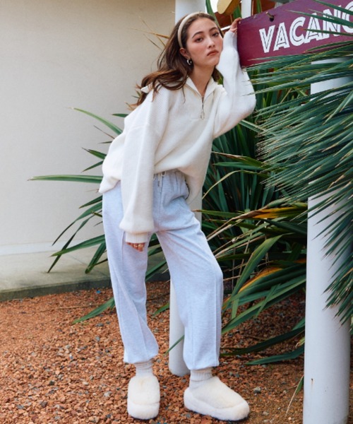 BLONDEY（ブロンディ）の「フェイクファーボリュームサンダル（サンダル・レディース・ブラック/アイボリー/モカ・MEDIUM/LARGE）」の15枚目の写真