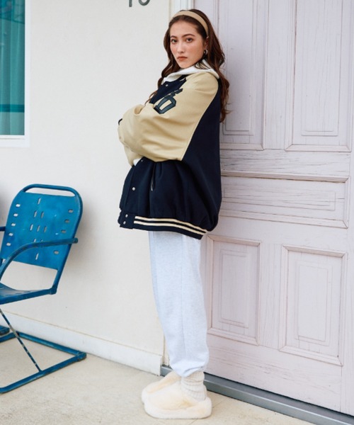 BLONDEY（ブロンディ）の「フェイクファーボリュームサンダル（サンダル・レディース・ブラック/アイボリー/モカ・MEDIUM/LARGE）」の18枚目の写真