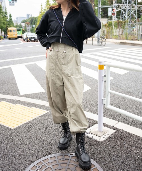 WEGO（ウィゴー）の「WEGO/ショートZIPパーカー（パーカー・レディース・杢グレー/ブラック/ホワイト/ブラック系その他・FREE）」の15枚目の写真