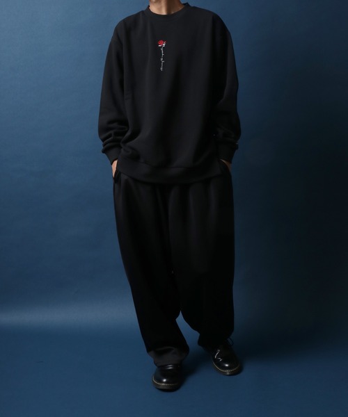 ANPAS（アンパス）の「Fleece Lining Rose Embroidery Oversized Sweatshirt/裏起毛 ワンポイント フラワー 薔薇刺繍 オーバーサイズ スウェット トップス トレーナー メンズ（スウェット・メンズ・ホワイト系その他/ブラック系その他/ホワイト系その他2/ホワイト系その他3/ブラック系その他2/ブラック系その他3・M/L）」の11枚目の写真