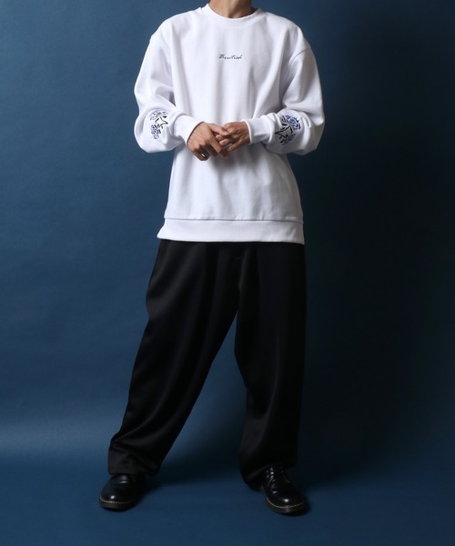 ANPAS（アンパス）の「Fleece Lining Rose Embroidery Oversized Sweatshirt/裏起毛 ワンポイント フラワー 薔薇刺繍 オーバーサイズ スウェット トップス トレーナー メンズ（スウェット・メンズ・ホワイト系その他/ブラック系その他/ホワイト系その他2/ホワイト系その他3/ブラック系その他2/ブラック系その他3・M/L）」の16枚目の写真