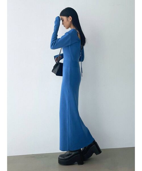 EMODA（エモダ）の「バックレースアップロングワンピース（ワンピース・レディース・ブラック/ブルー・FREE）」の4枚目の写真