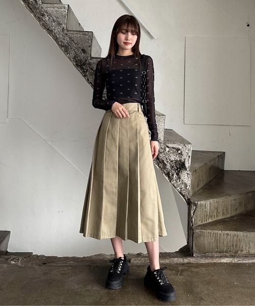 EPIMI E'PIMMY（エピミエピミー）の「モノグラムシアートップス（Tシャツ/カットソー・レディース・ホワイト/ブラック/ピンクベージュ/チャコールグレー・MEDIUM）」の15枚目の写真