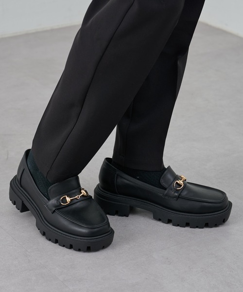 COLONY 2139（コロニートゥーワンスリーナイン）の「ビット付き厚底ローファー（ローファー・メンズ・ブラック・MEDIUM/LARGE）」の12枚目の写真