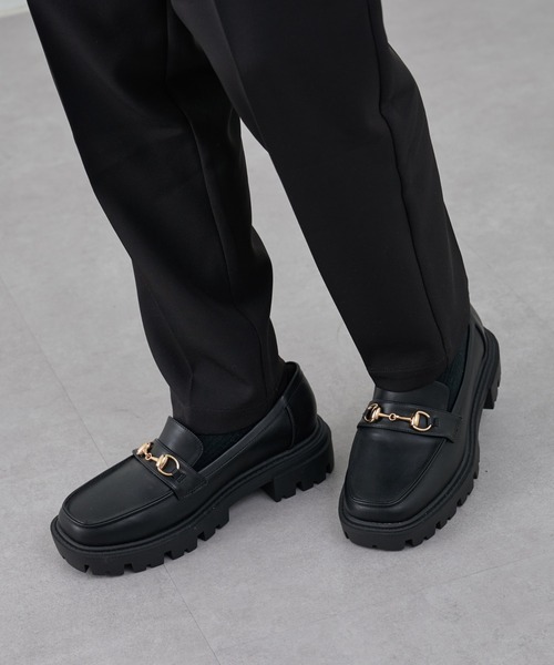 COLONY 2139（コロニートゥーワンスリーナイン）の「ビット付き厚底ローファー（ローファー・メンズ・ブラック・MEDIUM/LARGE）」の14枚目の写真