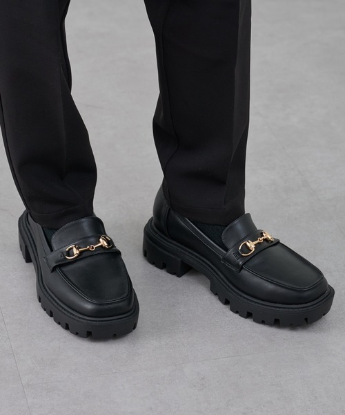COLONY 2139（コロニートゥーワンスリーナイン）の「ビット付き厚底ローファー（ローファー・メンズ・ブラック・MEDIUM/LARGE）」の13枚目の写真