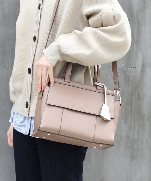 MIAN (ミアン)の「【MIAN】ダブルフラップ2wayハンドバッグ ANNABEL 2221-116-1(トートバッグ・レディース・ブラック/アイボリー/グレイッシュベージュ/ワイン/チャコールグレー/グリーン/ダークブラウン/モカ/イエロー・FREE)」の7枚目の写真